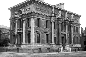 Picture of Oxon - Oxford, Beaumont Street, Ashmolean Museum c1904 - N4723