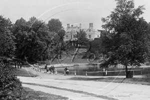 Picture of London, SW - Wimbledon, Wimbledon Common, Pond c1900s - N4800