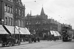 Youngs Corner, High Road, Chiswick in West London c1910s