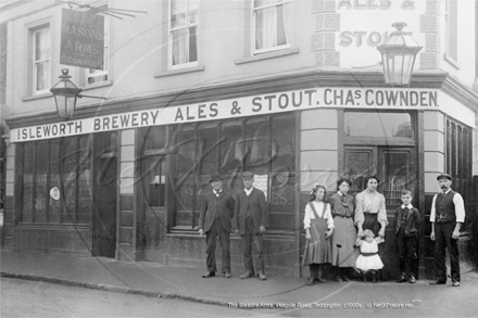 Picture of Middx - Teddington, Walpole Road, Masons Arms Public House c1900s - N4983