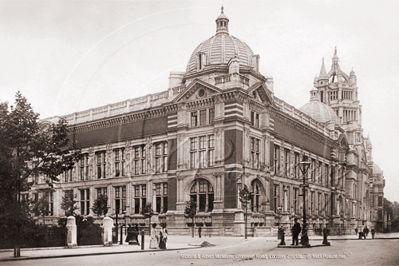 Picture of London, SW - Cromwell Road, Victoria & Albert Museum c1910s - N5071