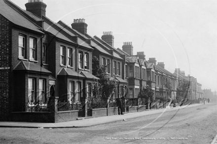 Picture of Middlesex - Wealdstone, Cecil Road Junction with Havelock Road c1900s - N5083