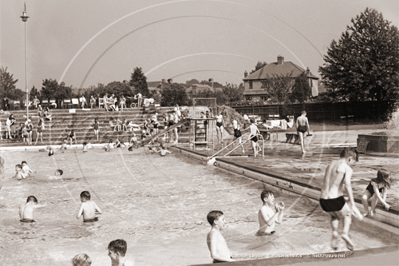 Surbiton Lagoon, Surbiton in Surrey c1930s