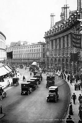 The Quadrant, Regent Street in Central London c1910a