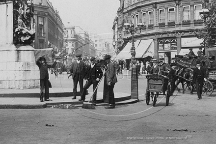 Picture of London - Charing Cross, Charles I Statue c1910s - N5304b
