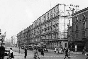 Picture of London - South Kensington, Queensgate Terrace and South Kensington Hotel c1920s - N5285