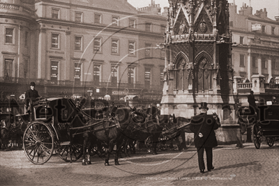 Picture of London - Charing Cross Station, Charing Cross, Hansom Cabs c1900 - N5336