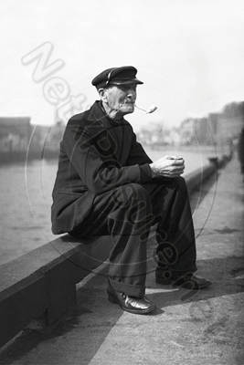 Picture of Isle of Man - Fisherman c1930 - N5337