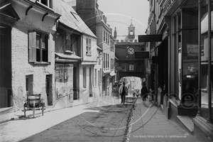 Picture of Devon - Totnes, Fore Street c1910s - N5442