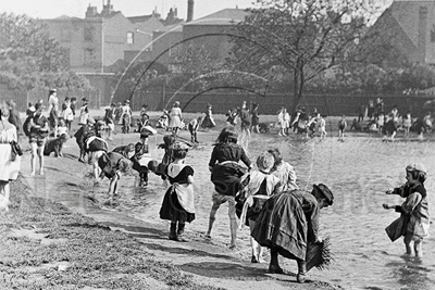 Picture of London - Lambeth Palace Gardens c1900s - N5344